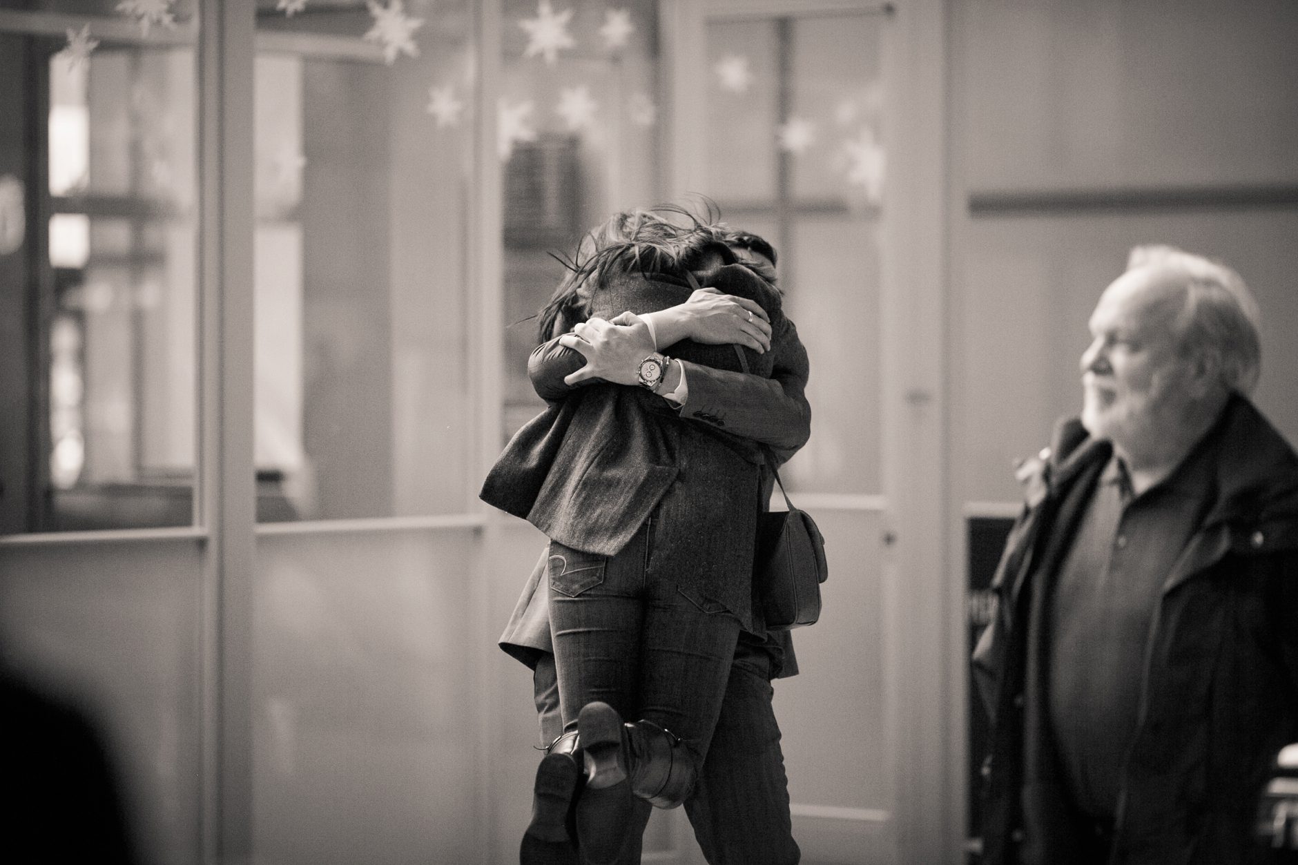Romantic Airport proposal, Amy Caroline Photography_0023