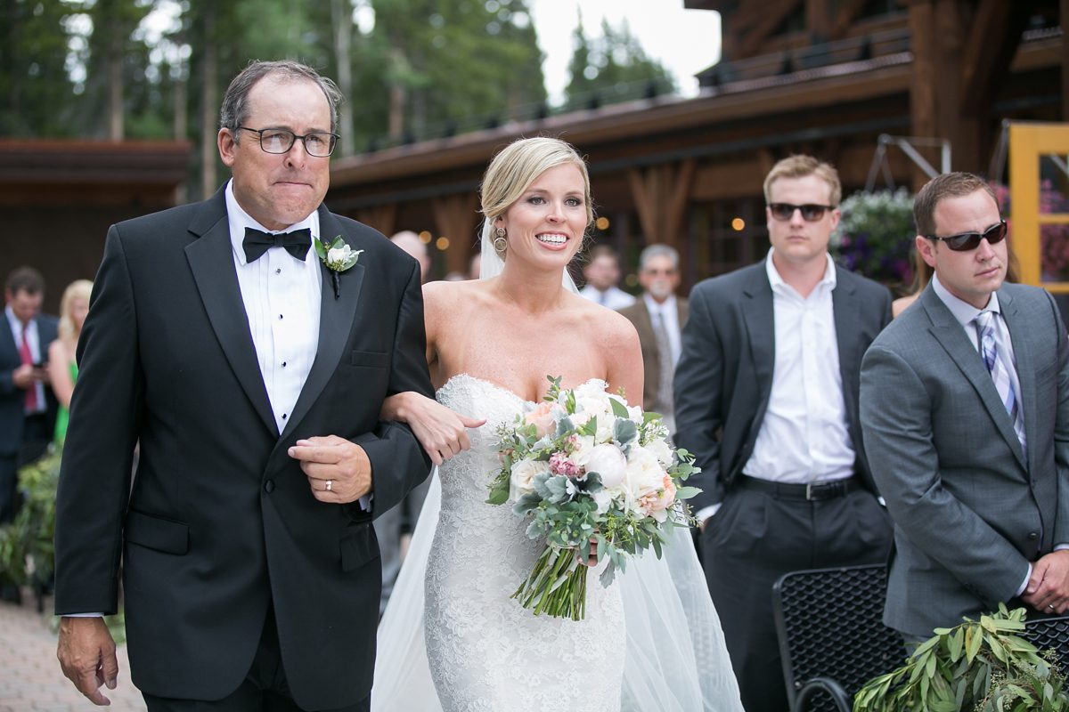 classic-and-romantic-ten-mile-station-breckenridge-wedding-amy-caroline-photography_0026