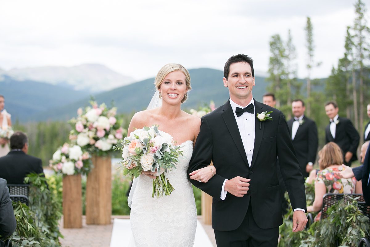 classic-and-romantic-ten-mile-station-breckenridge-wedding-amy-caroline-photography_0031