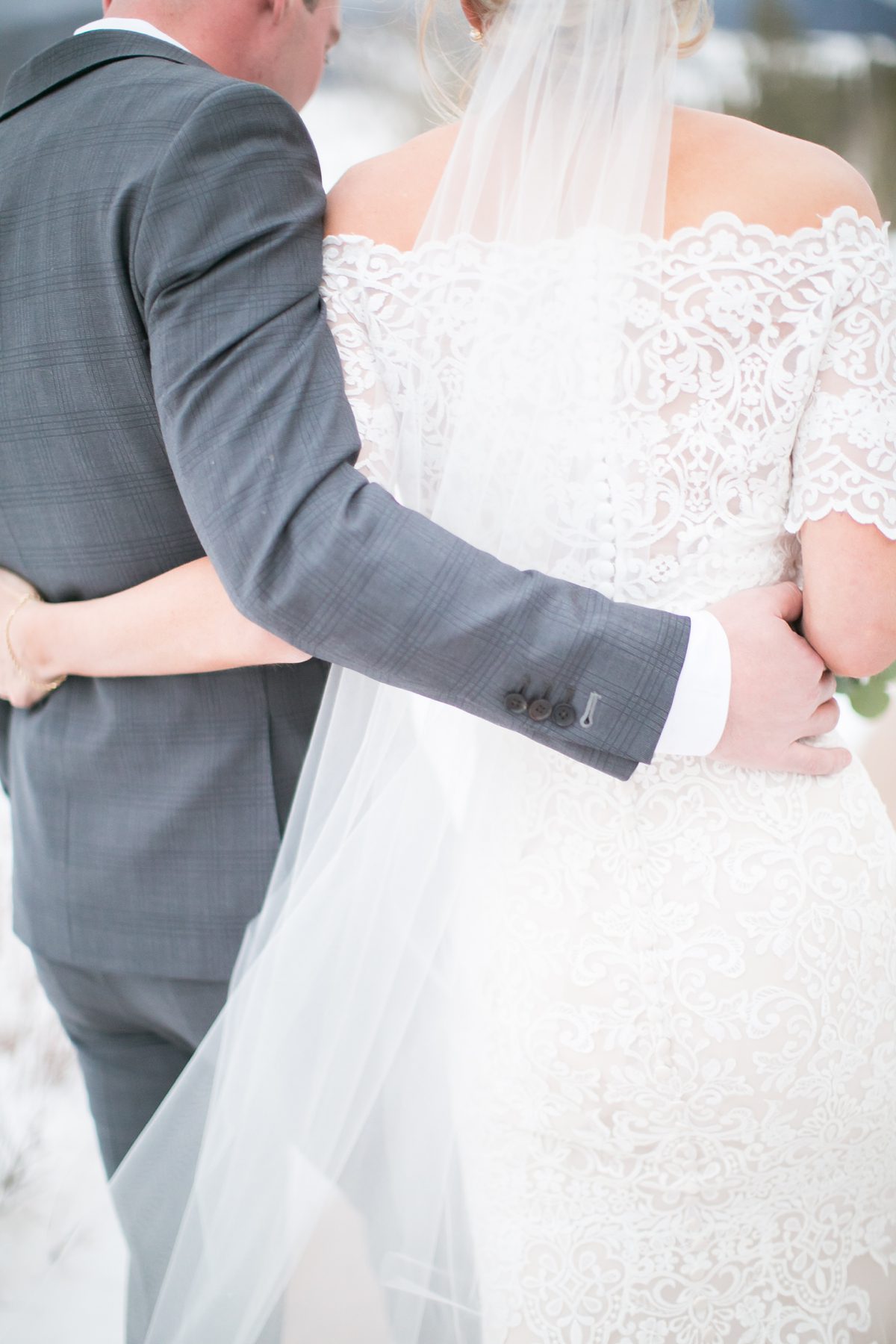 Romantic Winter Wedding Pictures, Classic Colorado Wedding Photography, Timeless Colorado Wedding Photographers, Amy Caroline Photography 