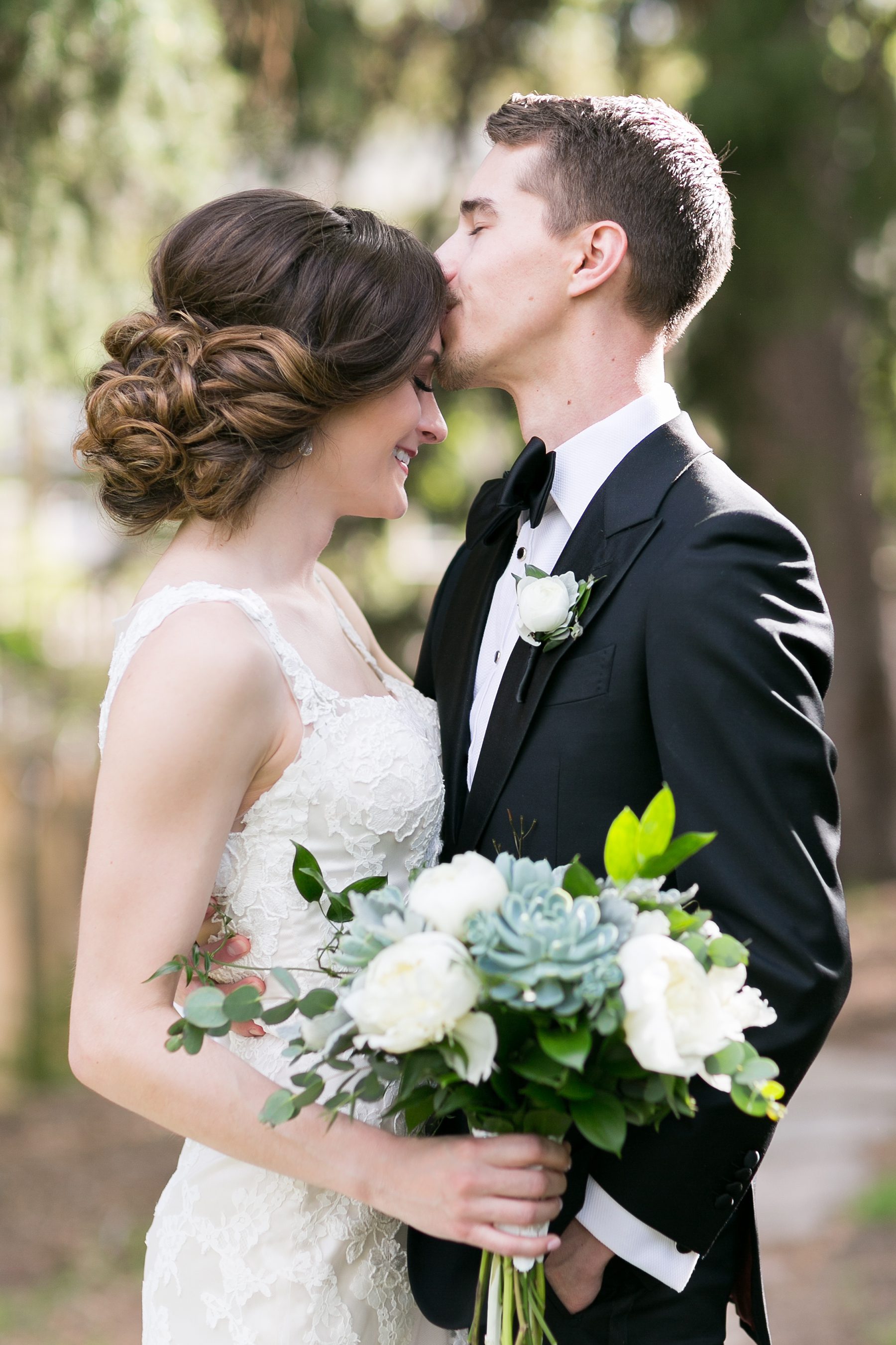 Romantic and Timeless Denver Wedding Photographers, Classy and Elegant Spring Denver City Wedding at Grant Humphreys, Amy Caroline Photography 