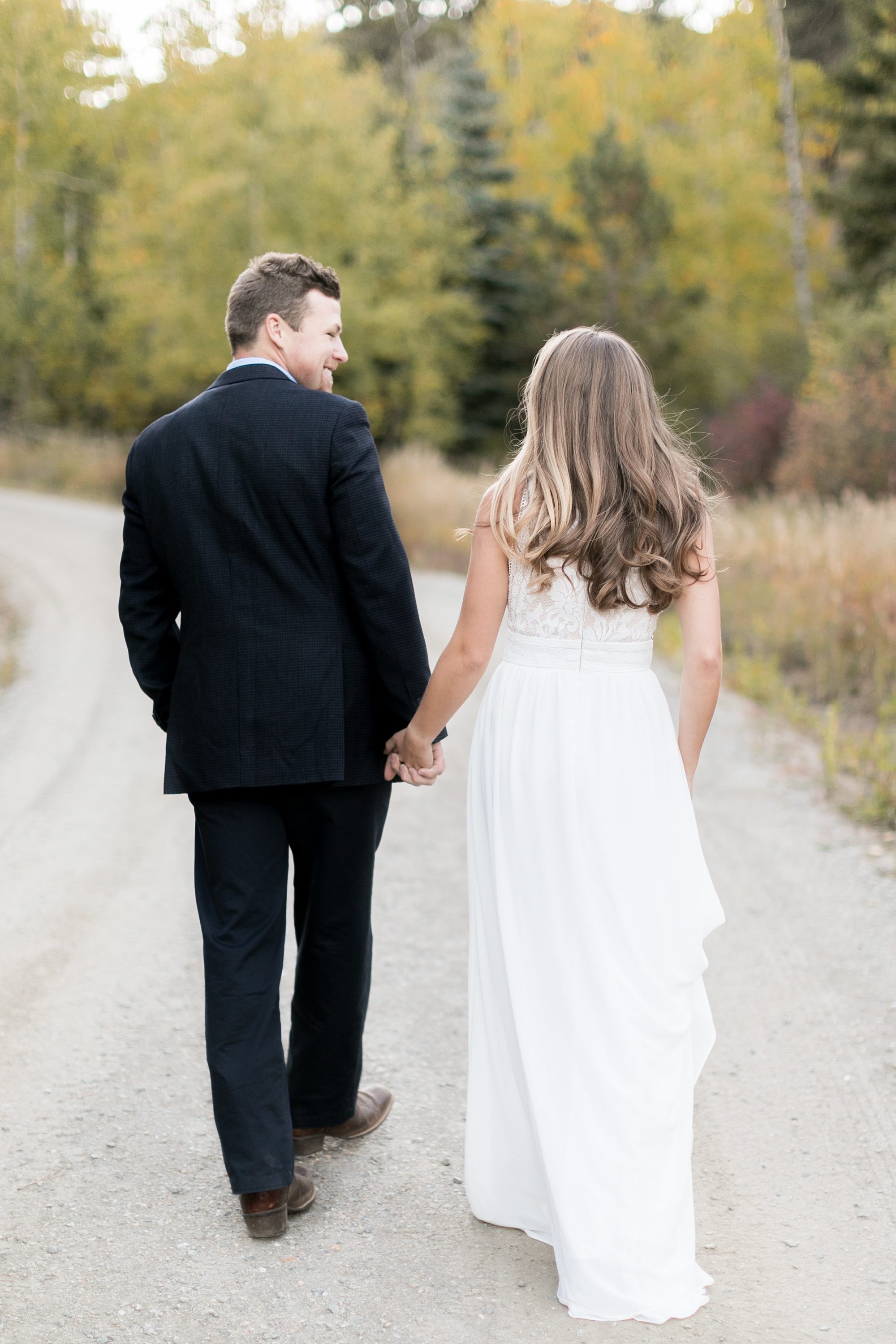 Tips for taking beautiful fall Colorado engagement photos, Amy Caroline Photography 