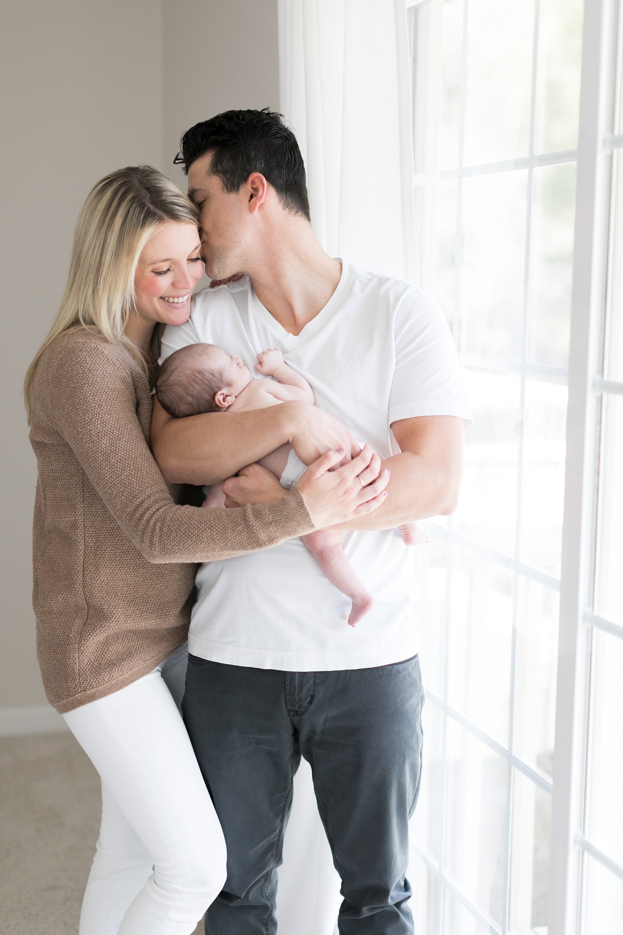 Sweet and relaxed Denver newborn photos, Denver Photographers, Amy Caroline Photography 