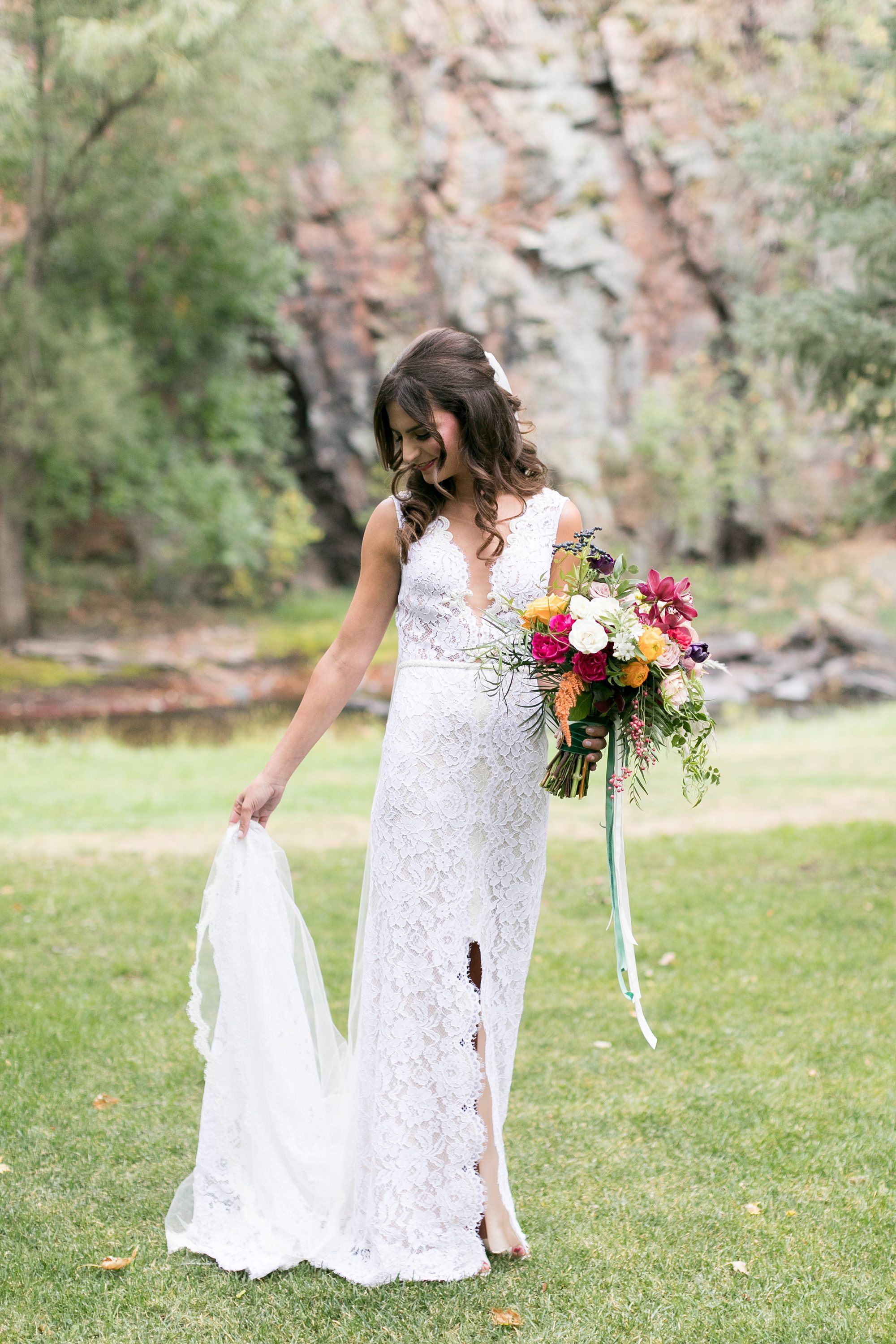 Elegant Fall Wedding, Bridal Portraits at Riverbend Lyons Colorado, Amy Caroline Photography 